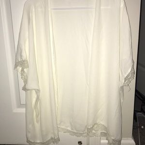 Cream/ off white lace trim silky kimono